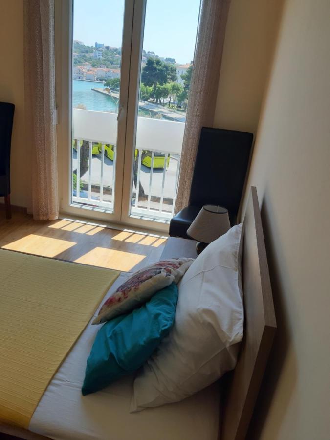 Apartman Petrovic City Center Трогир Екстериор снимка